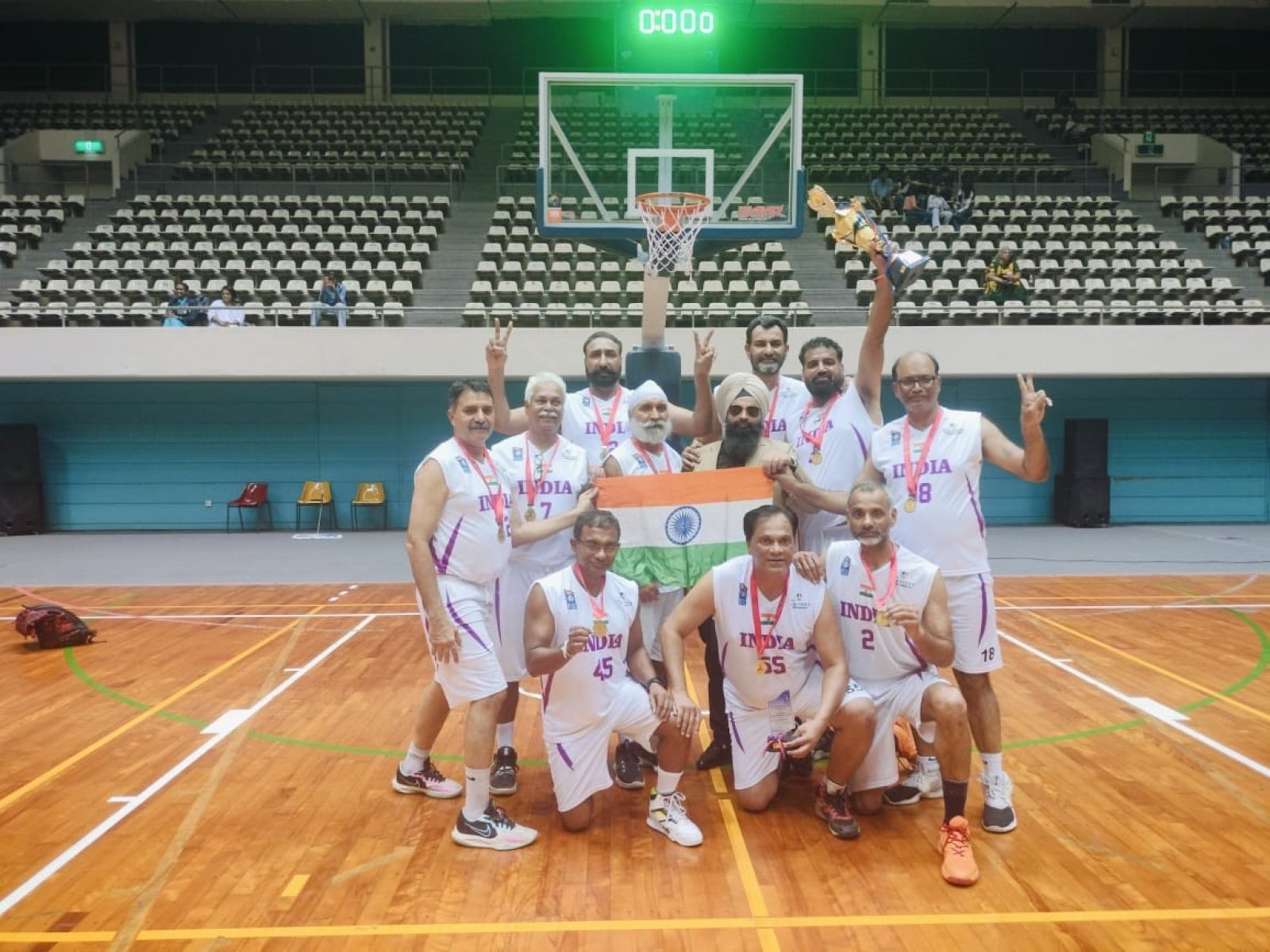 टीम इंडिया (खेलो मास्टर्स) पुरुषों की 50+ की टीम ने कोलंबो, श्रीलंका में 'श्रीलंका मास्टर्स बास्केटबॉल टूर्नामेंट' का खिताब जीता