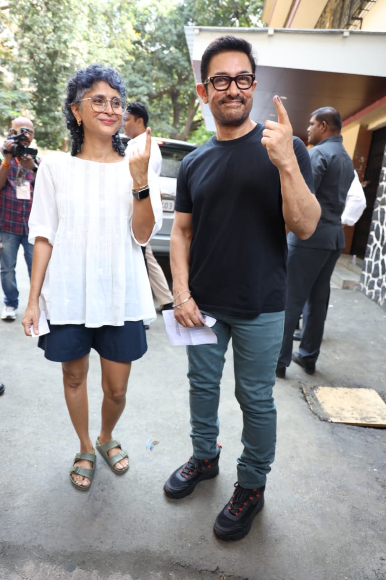 आमिर खान ने सितारे जमीन के दिल्ली शेड्यूल से ब्रेक लेकर मुंबई में दिया वोट, निभाया एक जिम्मेदार नागरिक होने का कर्तव्य
